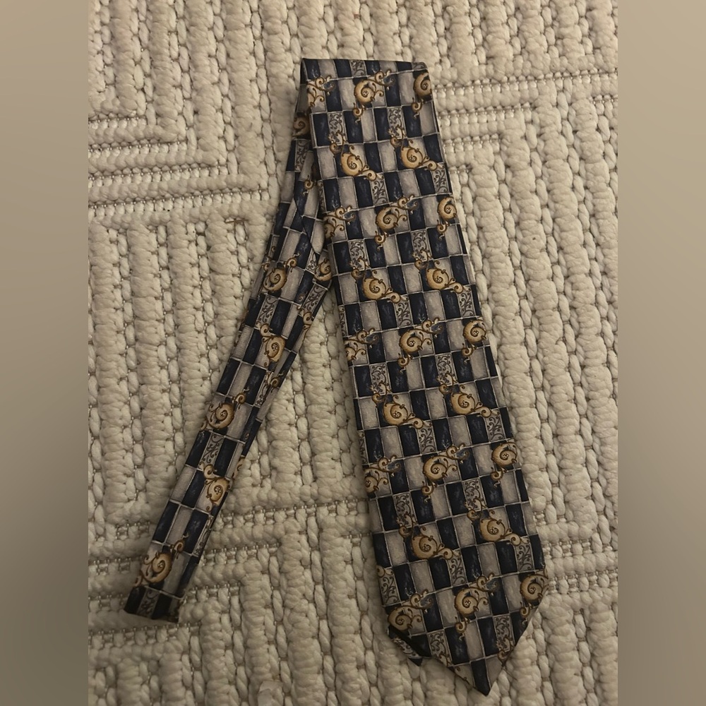 Bill Blass Men’s Blue Cream Yellow 100% Silk Tie - Made in the USA